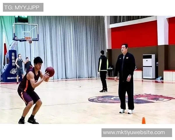 杨瀚森女友中秋晒幸福照与舞蹈视频祝福平安快乐引热议 杨瀚森女友中秋晒幸福照与舞蹈视频祝福平安快乐引热议