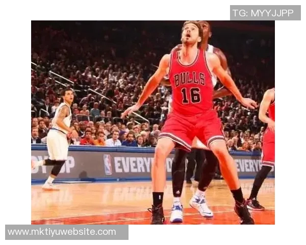 汤姆林表现抢眼10投8中轻松砍下18分6篮板2抢断并贡献5前场板 汤姆林表现抢眼10投8中轻松砍下18分6篮板2抢断并贡献5前场板